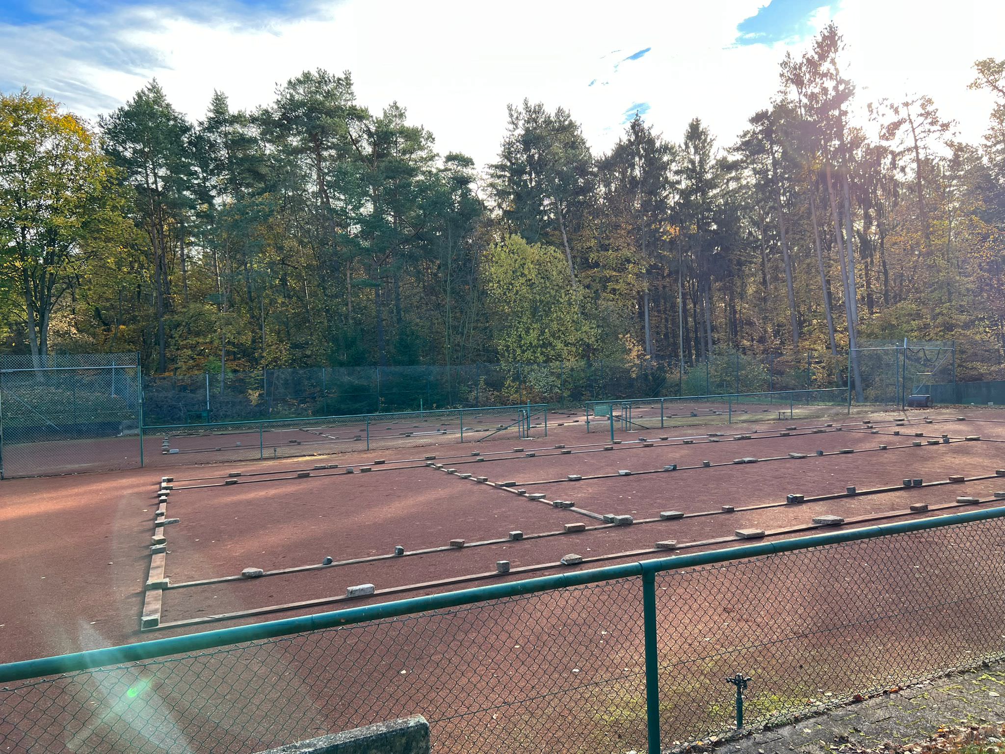 Arbeitseinsatz im Tennis Club Alt Garge am 12 November 2022